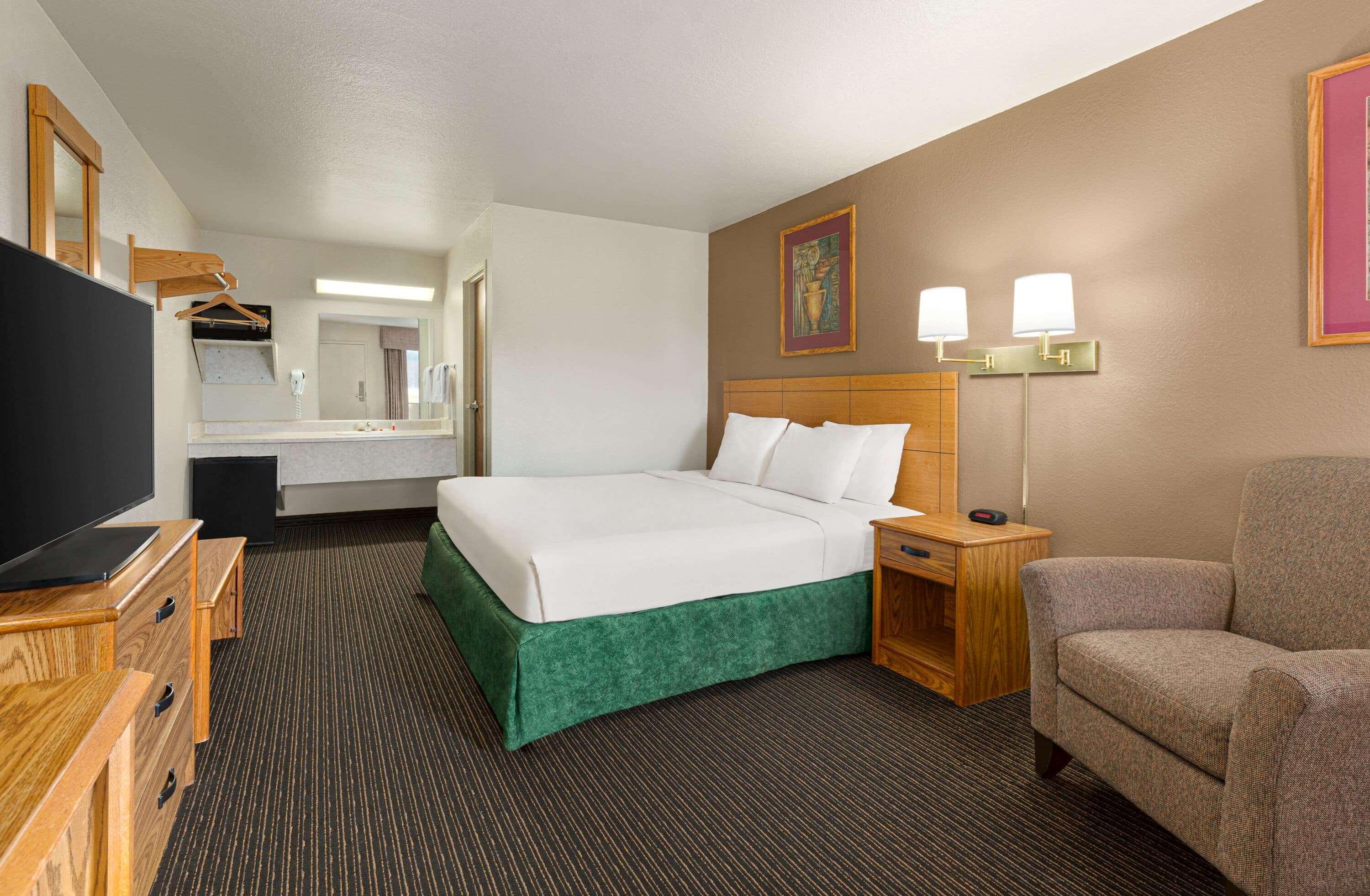 Travelodge By Wyndham Wellington Exterior photo