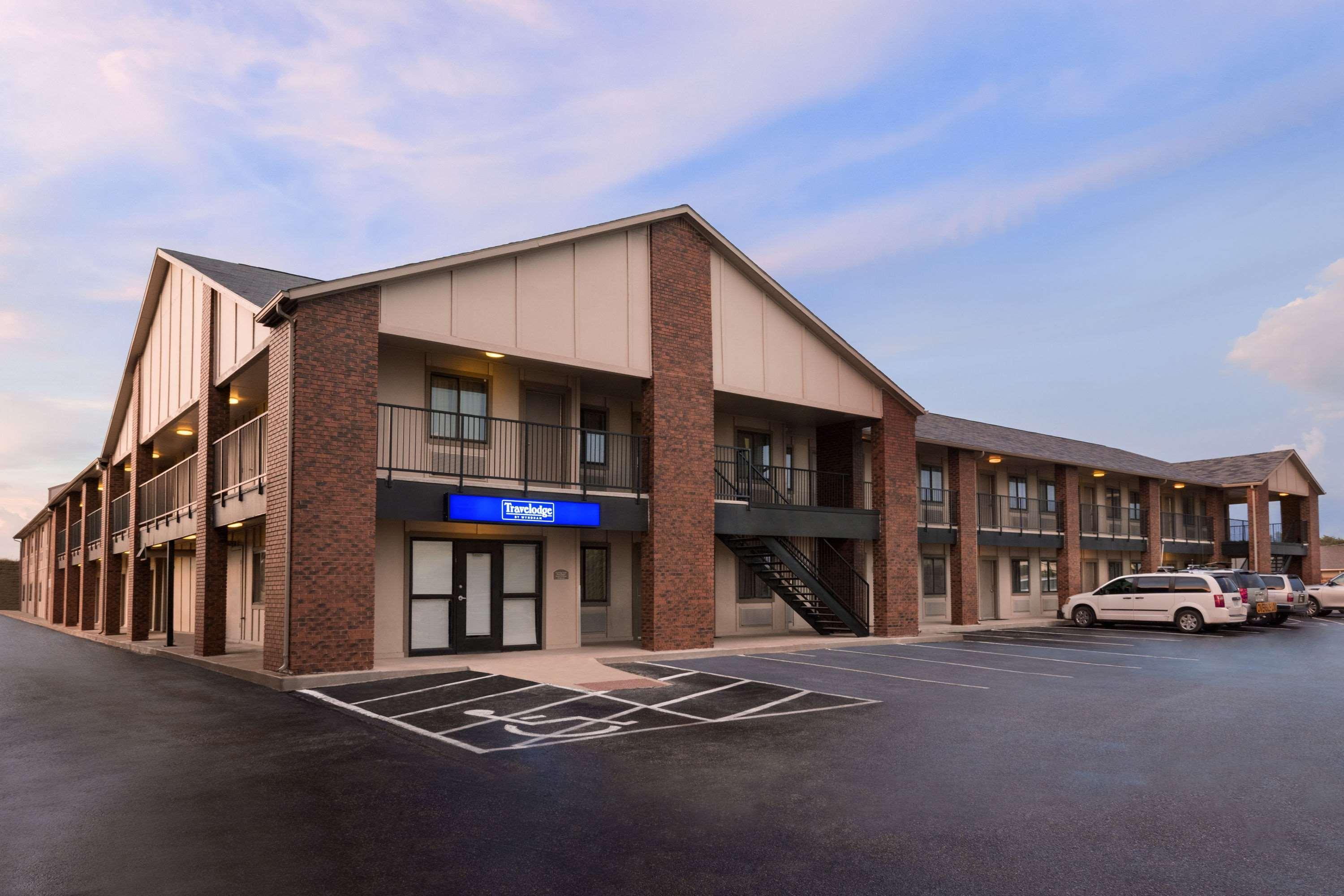 Travelodge By Wyndham Wellington Exterior photo